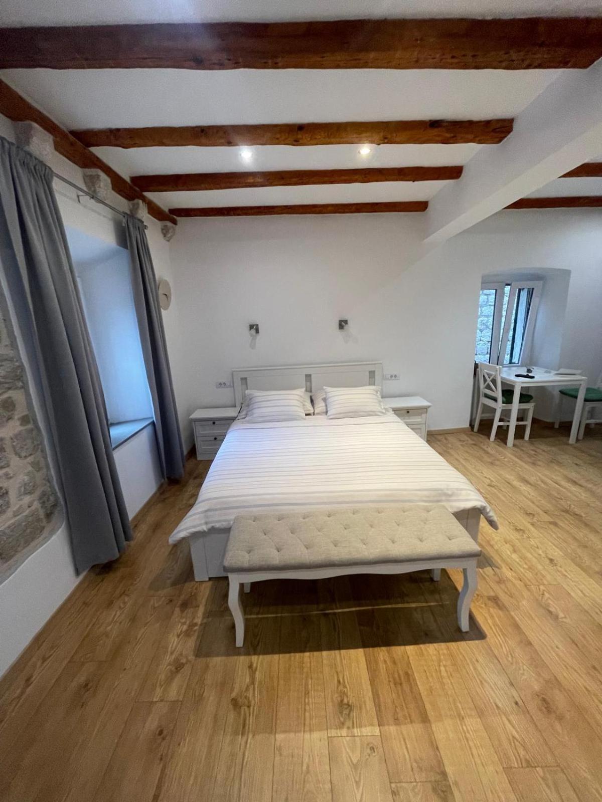 Nocturno Appartement Dubrovnik Buitenkant foto