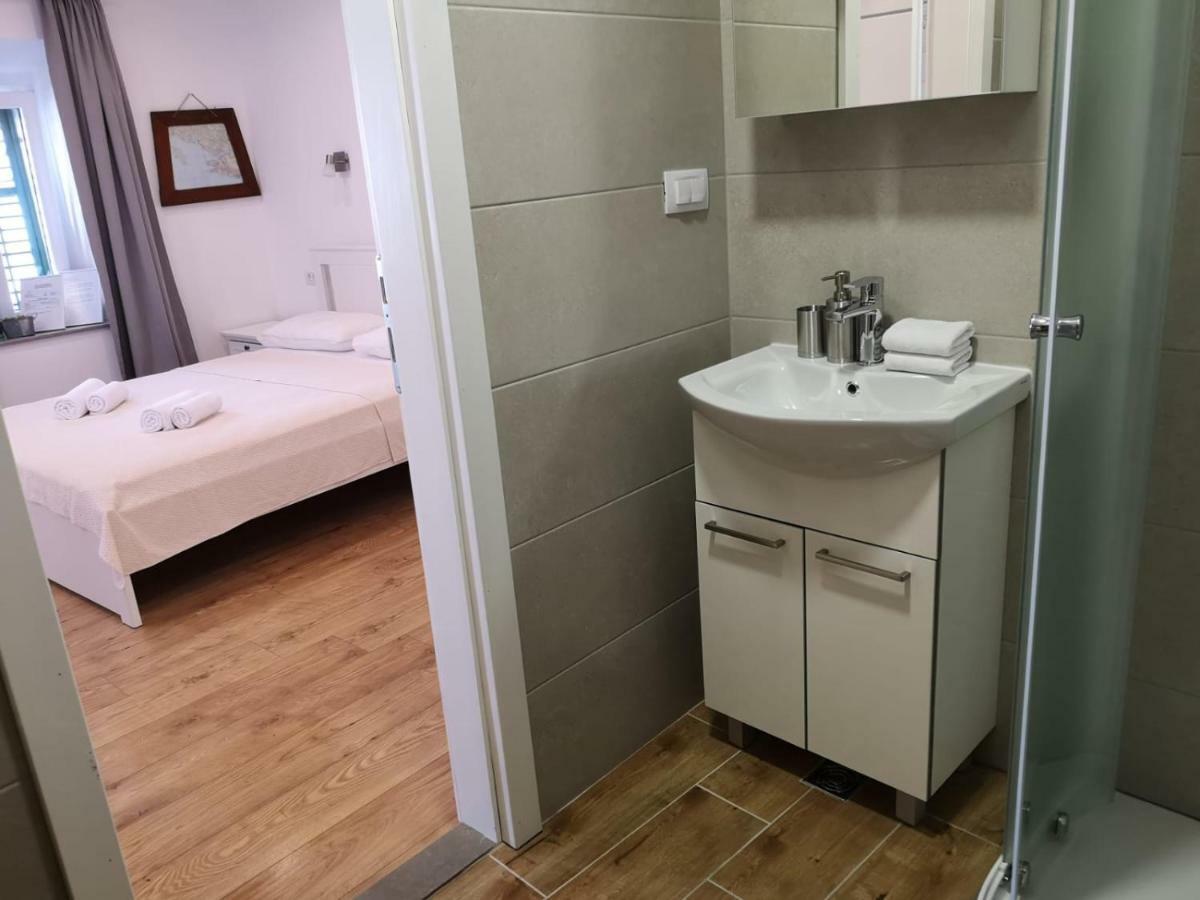 Nocturno Appartement Dubrovnik Buitenkant foto