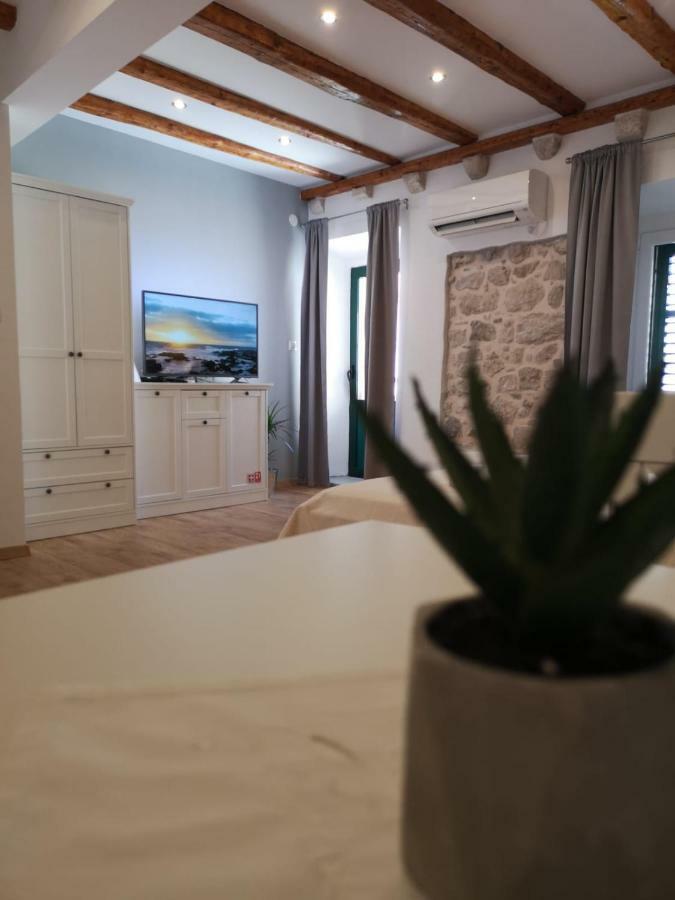 Nocturno Appartement Dubrovnik Buitenkant foto